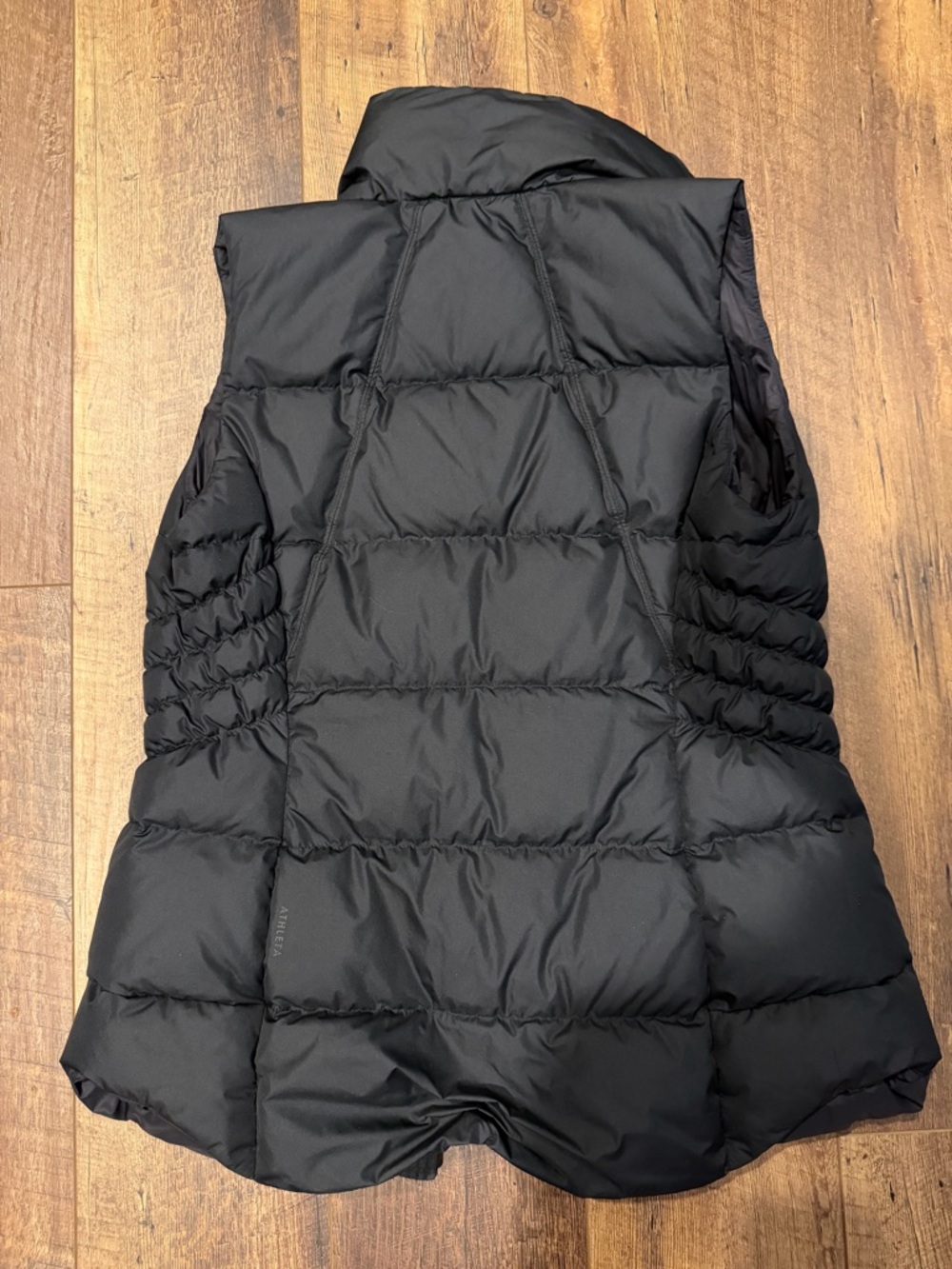 Athleta Black Quilted Puffer Vest - Picture 2 of 3